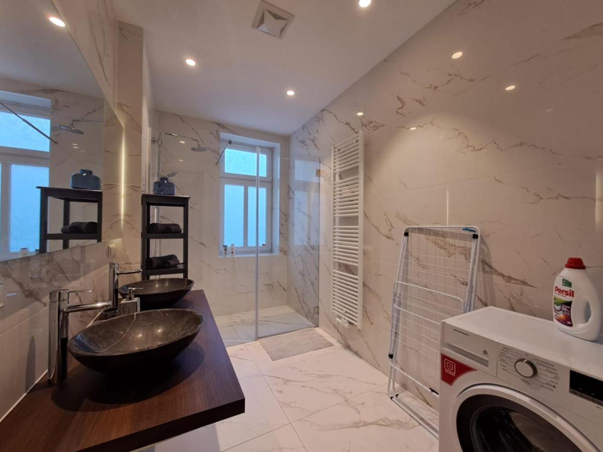 Design Sg4 * Wien